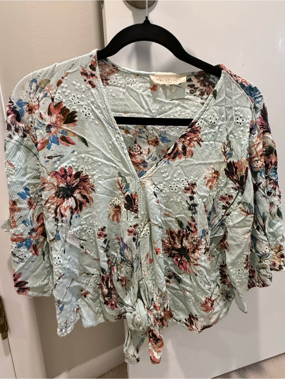 Love Stitch Floral Tie-Front Women's Top in Light Mint